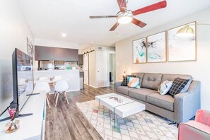 Unclassified image, 3 of 21, button