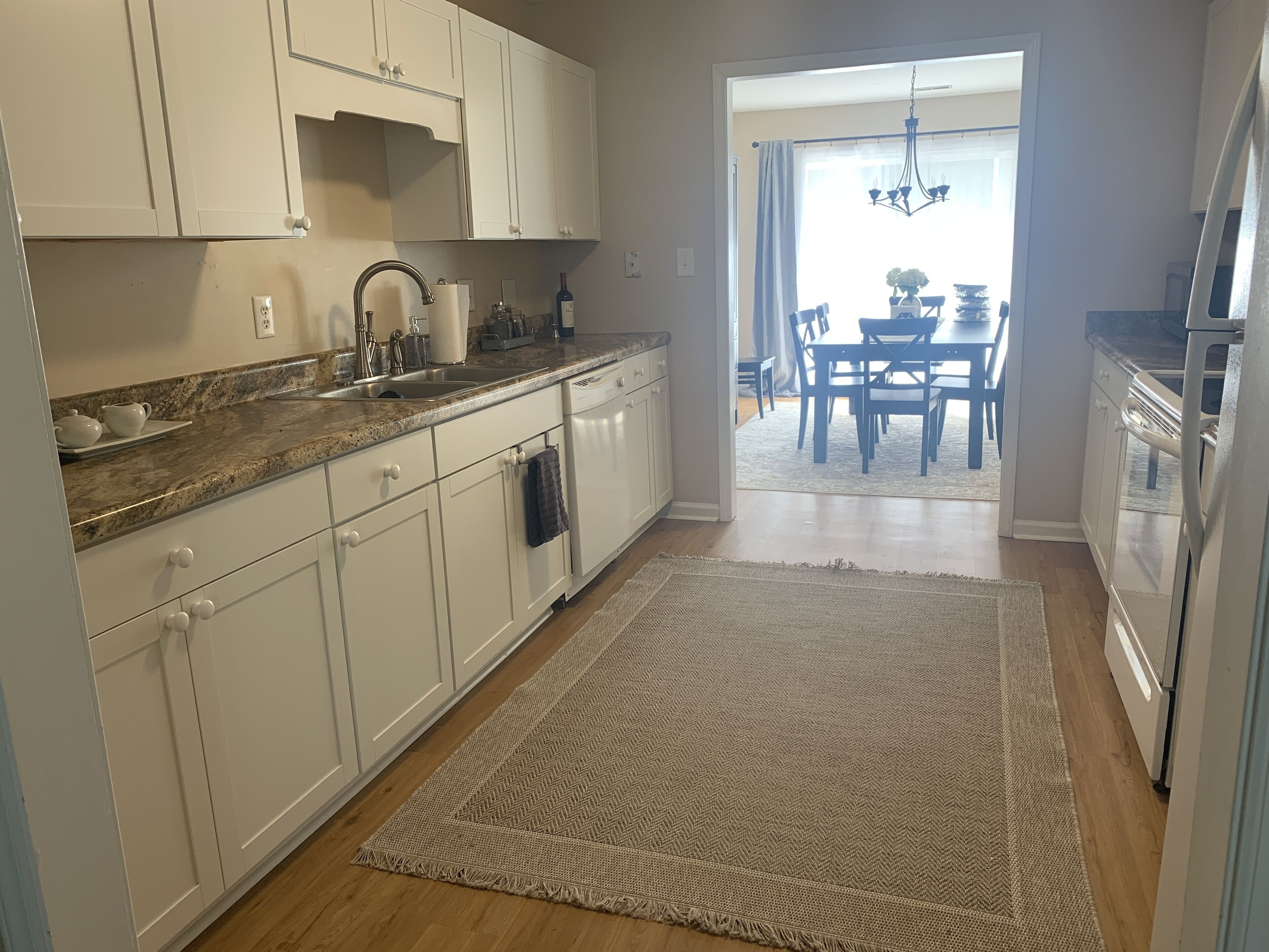 Clean, cozy and updated single story townhouse in a great location! 