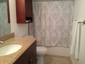 淋浴設備、提供毛巾