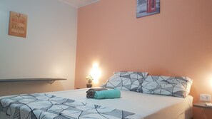 11 bedrooms, free WiFi, bed sheets