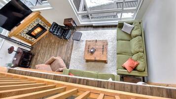 Télévision, cheminée