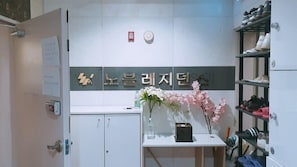 Reception - Noble Residence 2nd Korea University (Seoul)