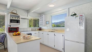 Frigorífic, microones i torradora