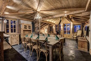 Dining - Chalet Jacques - Courchevel 1550 (Saint-Bon-Tarentaise)
