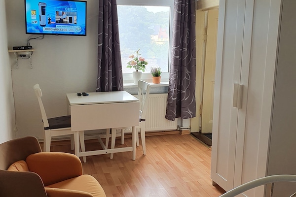 1 quarto, Wi-Fi de cortesia, roupa de cama