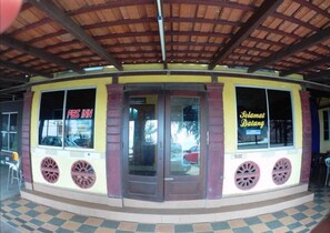 Property entrance - OYO 90116 Fbs Inn Hotel (Dungun)