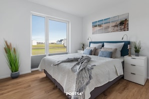 2 bedrooms, iron/ironing board, travel cot, free WiFi