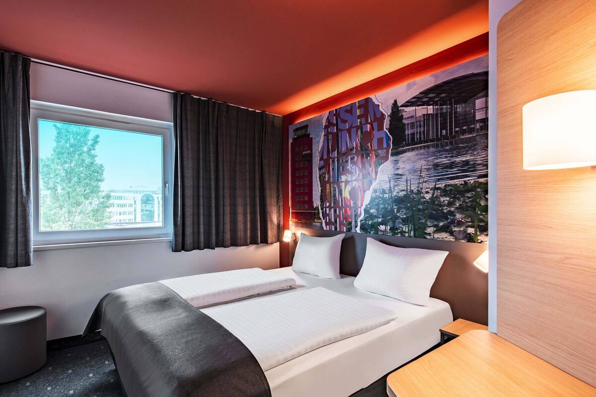 Kamar Double | Meja kerja, kedap suara, Wi-Fi gratis, dan seprai linen