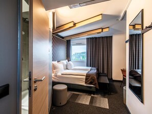 1 bedroom, desk, soundproofing, free WiFi