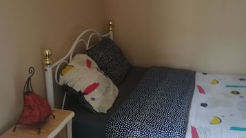 2 bedrooms, desk, iron/ironing board, travel crib