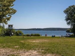 Unclassified image, 4 of 10, button