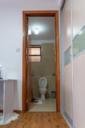 Free toiletries, slippers, towels - Casa Misa Riverside (Nairobi)