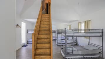 5 bedrooms