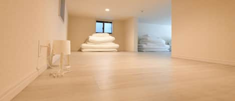 Apartment, Non Smoking | 3 bedrooms, free WiFi