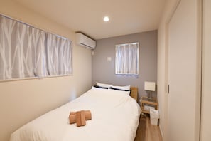 Apartament bàsic, no fumadors | Planxa i posts de planxar i wifi gratuïta