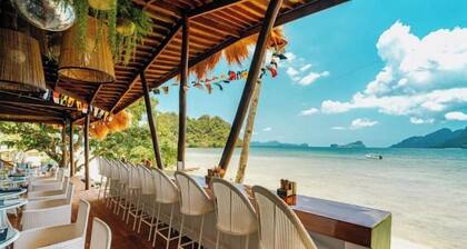 El Nido Beach Huts