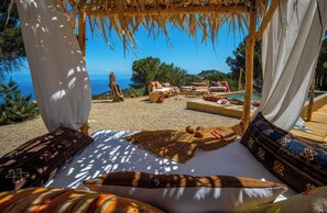 Terrace/patio - COTTAGE RENTAL WITH PRIVATE POOL BY THE SEA CEFALù SICILY ITALY (Cefalù)