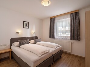 1 bedroom, in-room safe, free WiFi, bed sheets