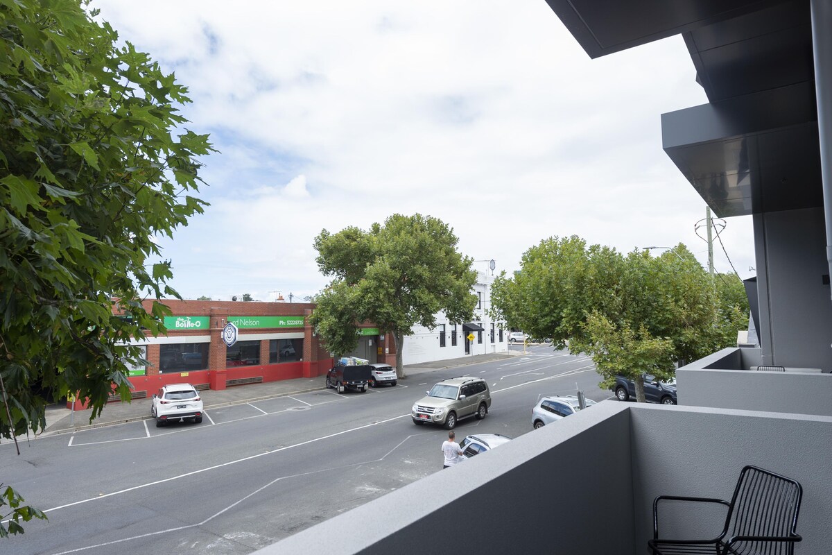 2 Bedroom Loft Apartment | View from room