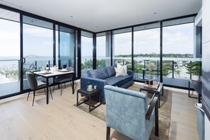 Literie de qualité, lit avec matelas à plateau-coussin, coffre-fort