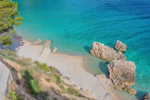 Villa Sun Palace is a luxury 5 bedroom villa with amazing sea views