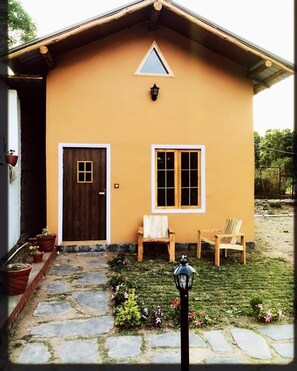 Front of property - ADB Rooms Pine Hill View Resort (Nainital)