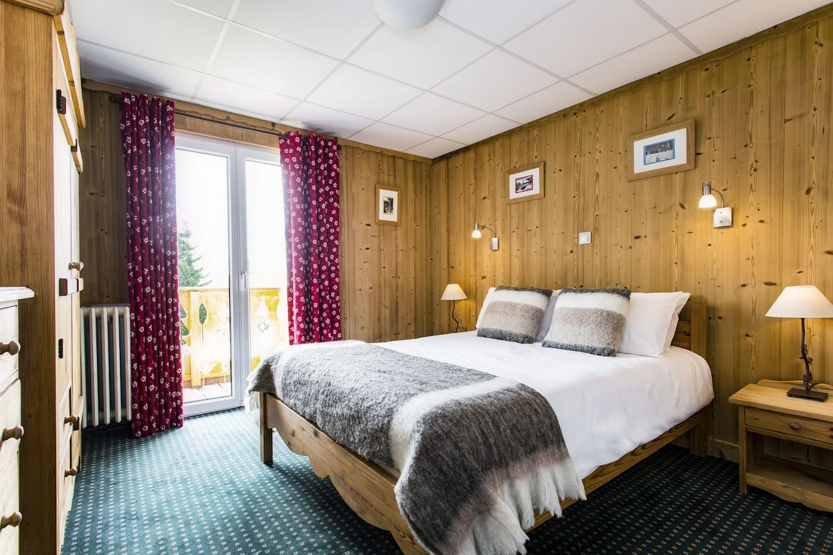 Coffres-forts dans les chambres, chambres insonorisées, Wi-Fi gratuit