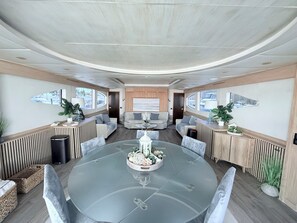 Interior - Live the Yacht Life Aboard “Mia” – 90’ Luxury Yacht in Key West (Key West)