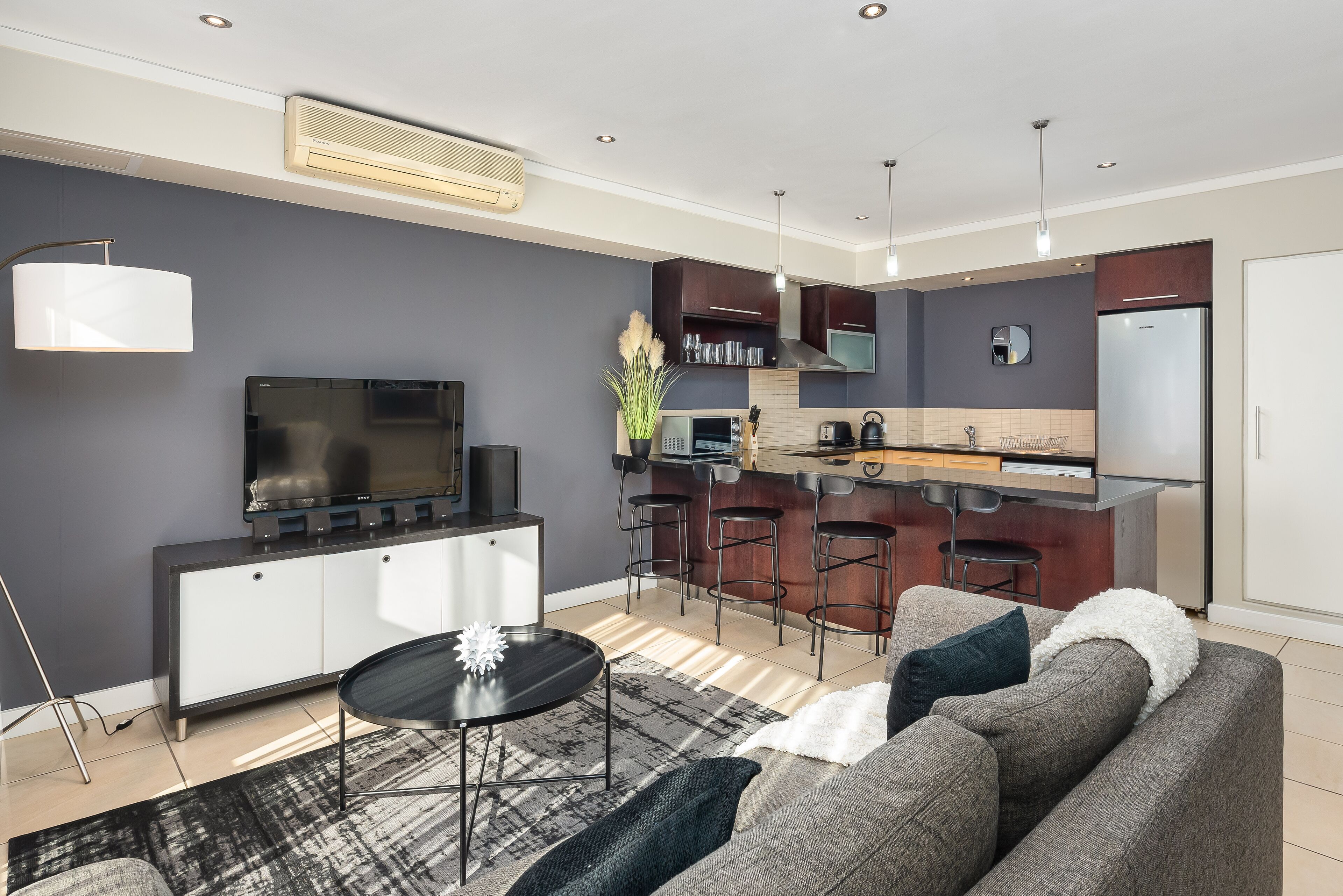 Grand Apartment | Living area