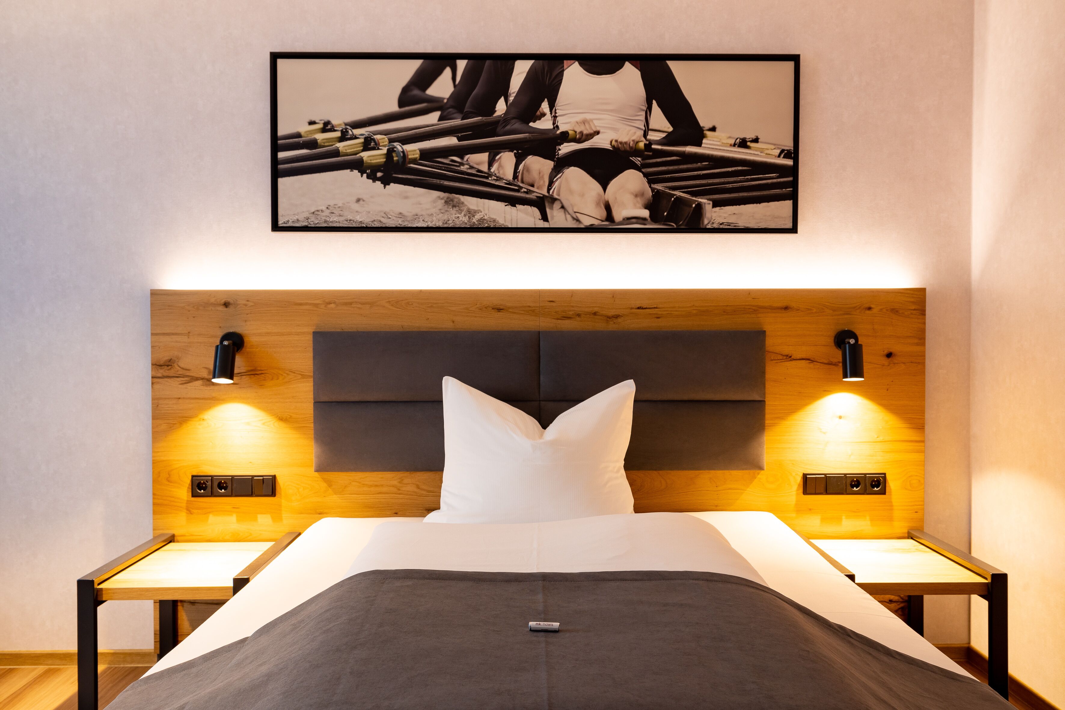 queen room | 1 bedroom, premium bedding, desk, laptop workspace