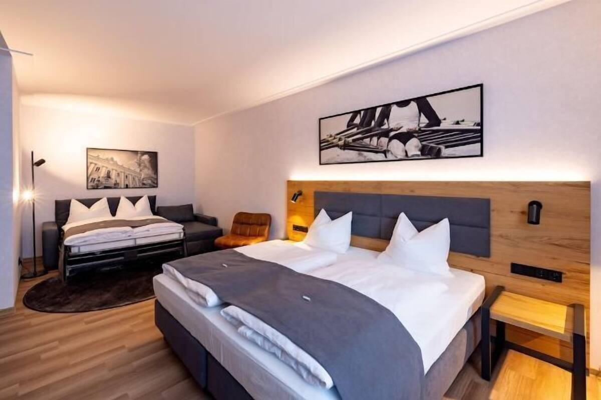 Ropa de cama de alta calidad y escritorio