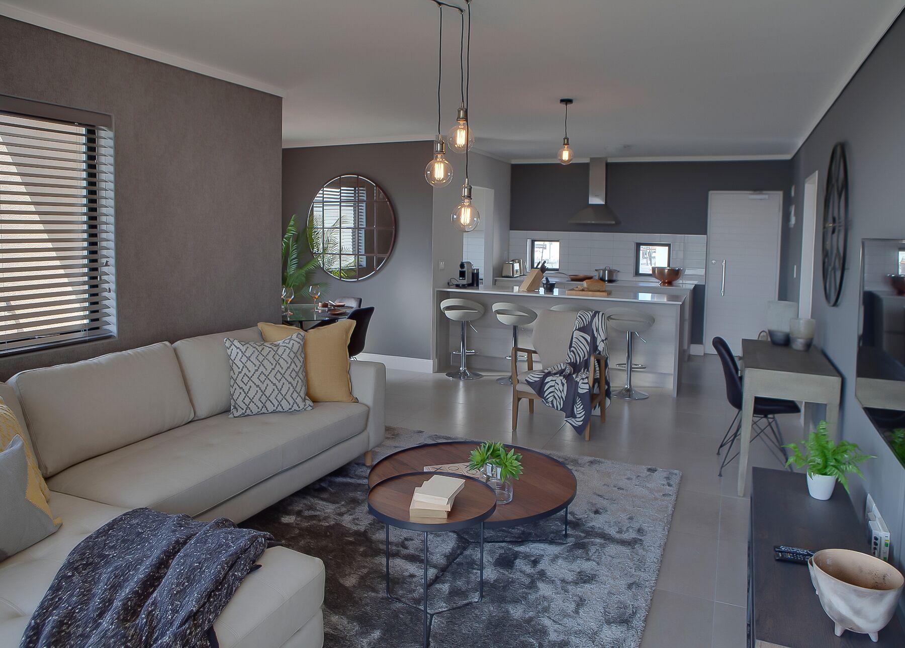 Appartement Luxe | Coin séjour | Télévision à écran plat, Netflix, services de streaming