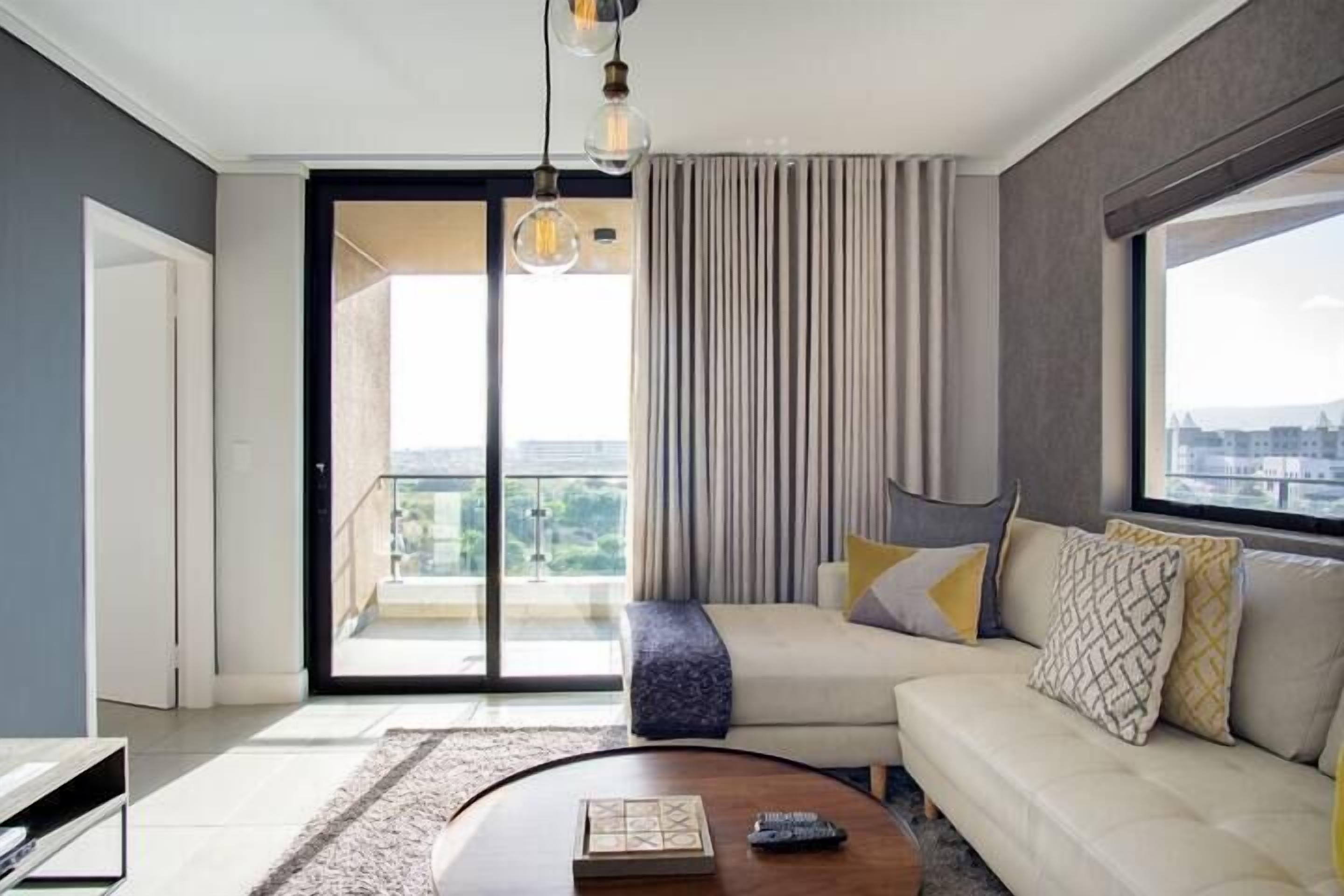 奢華公寓 | 起居區 | 32-吋平面電視、衛星頻道、電視、Netflix