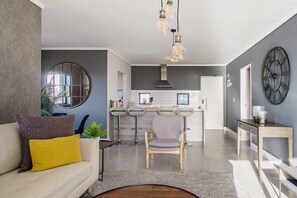 Luxury Apartment | Living area | 32-inch flat-screen TV with satellite channels, TV, Netflix - Waters Edge 521 (Cape Town)