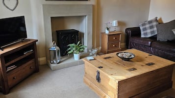 House | Living area | Fireplace