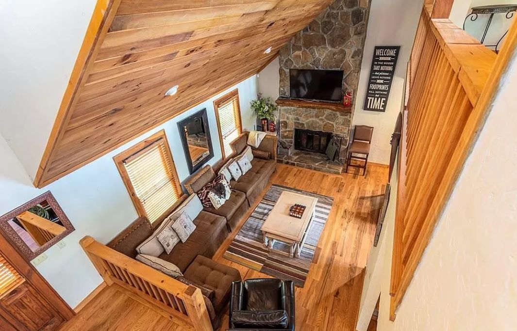 Highlands In Town with Spectacular View! Key viewing dates available!