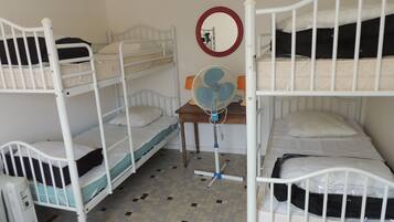 5 Schlafzimmer, Bügeleisen/Bügelbrett, Reisekinderbett, kostenloses WLAN