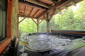 Bain à remous extérieur