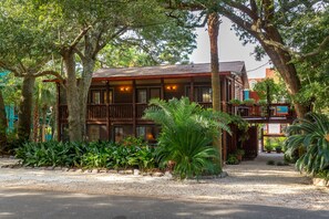 Exterior - ShadyShack Duplex Ground Floor 1 Block @ Beach on Tidal Creek 3BR 1 Ba sleep 6 (Folly Beach)