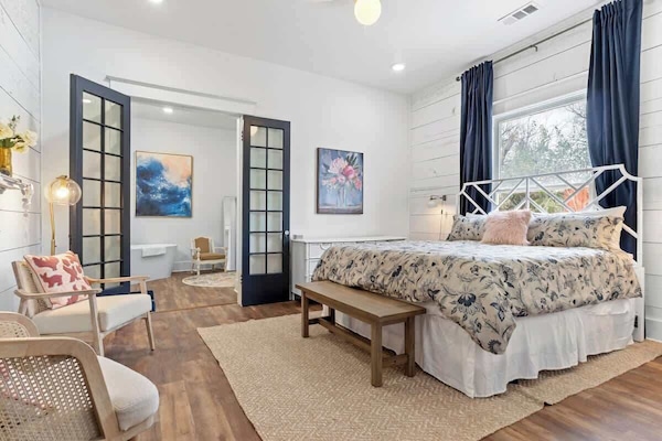 Welcome to the master suite, named Scarlett.
