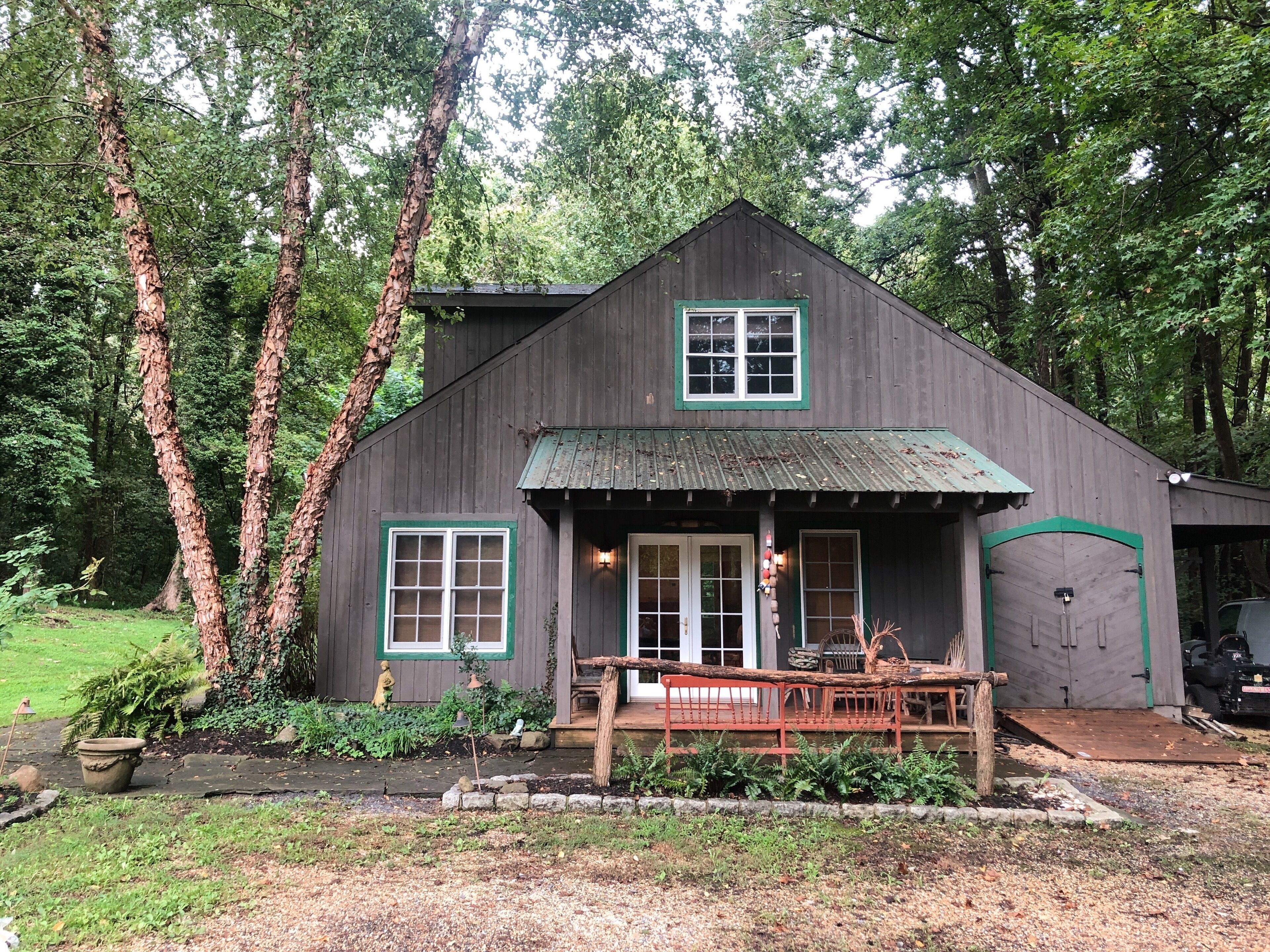 Carriage House on 49 Acres in West River. Just 17 Miles from Annapolis. 