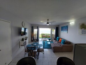 Smart TV - Contemporary Ocean view 2bed Carib Ocho Rios Condo (Ocho Rios)