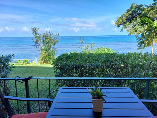 Contemporary Ocean view 2bed Carib Ocho Rios Condo