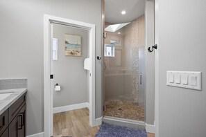 Shower, towels