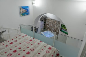 1 chambre, lit parapluie, Wi-Fi gratuit, draps fournis