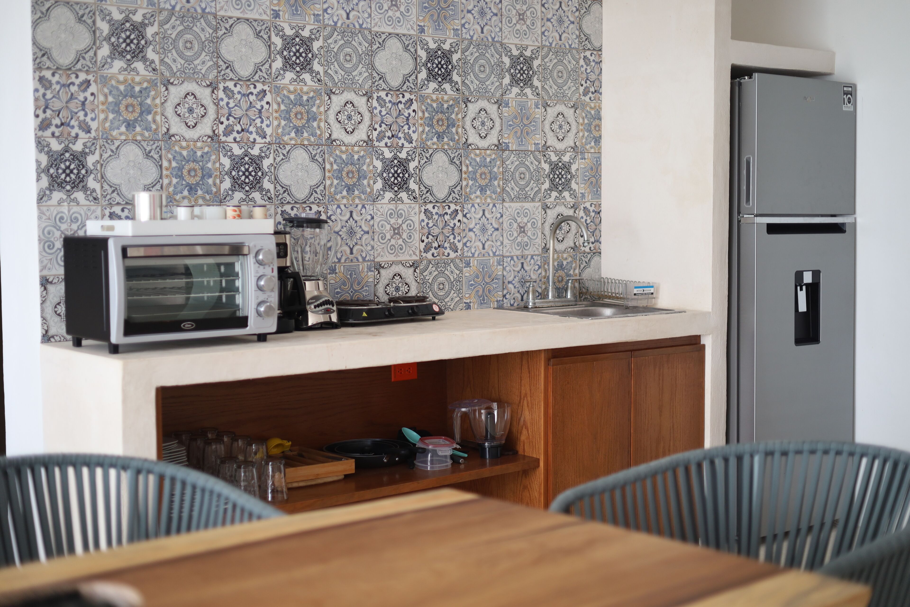 Photo - Noah Beach Hotel & Suites