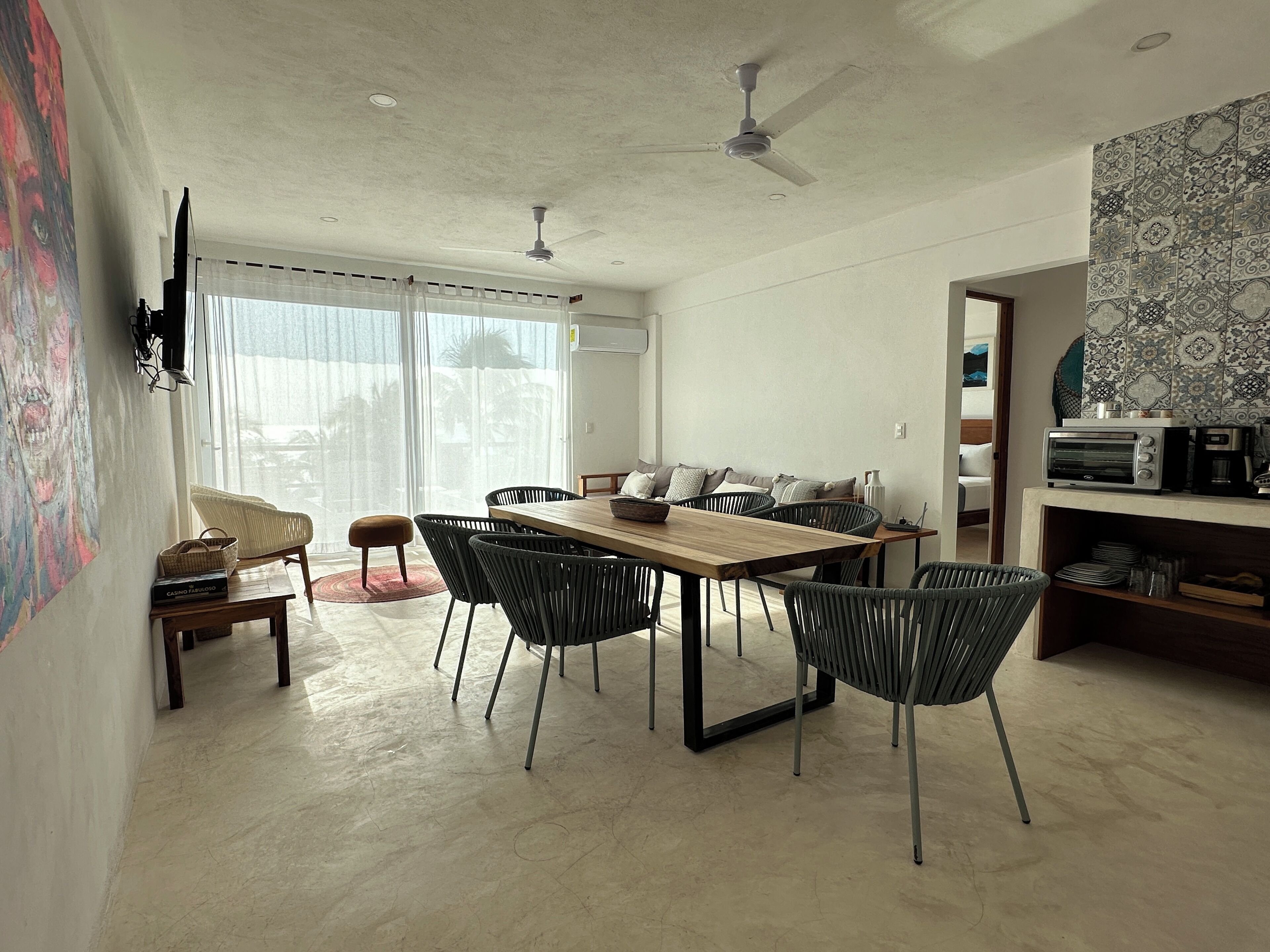 Departamento familiar, vista al mar | Ropa de cama de alta calidad, camas con pillow-top y minibar 