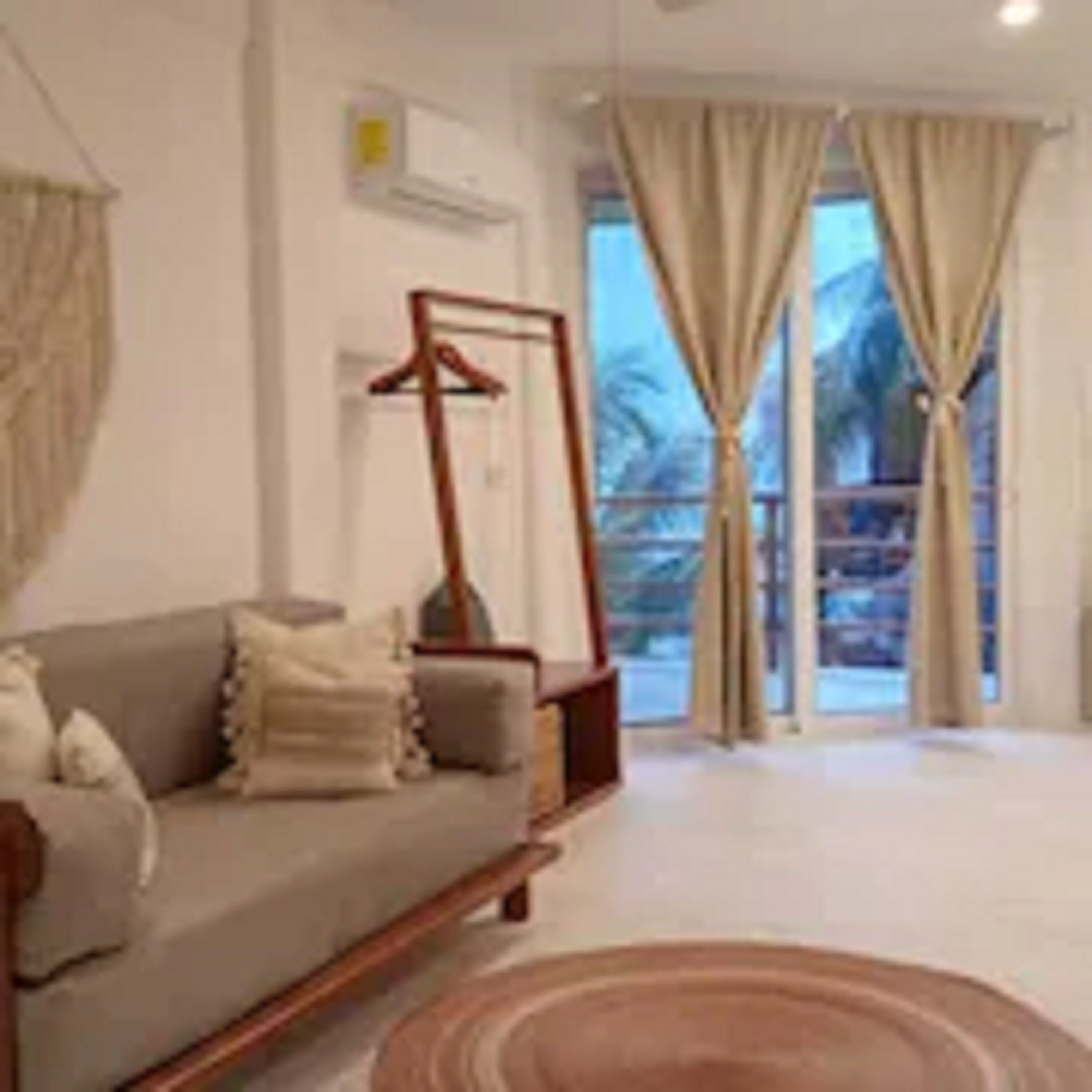 Photo - Noah Beach Hotel & Suites