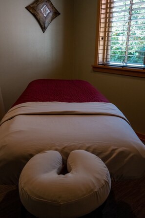 Couples treatment rooms, steam room, body treatments, aromatherapy - Sleeping Lady Mountain Resort & Spa (Leavenworth)