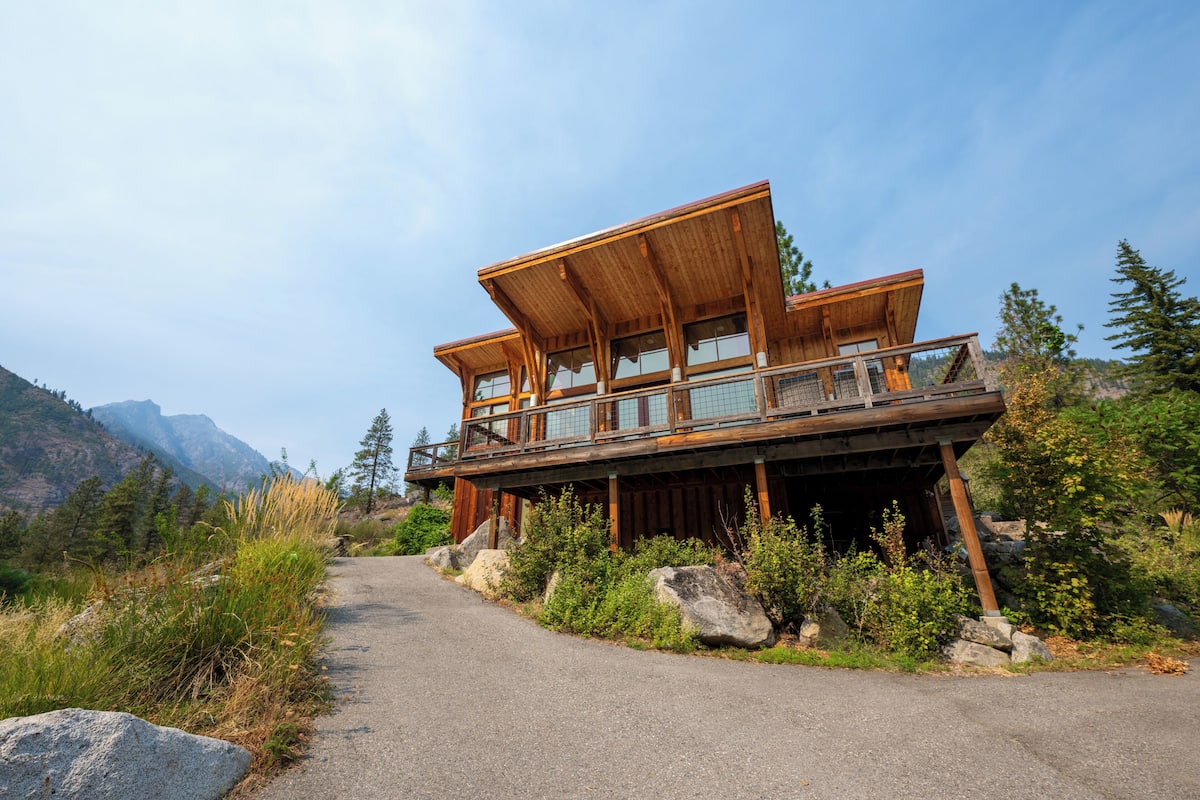 Suite, plusieurs lits | Bureau, espace de travail pour ordinateur portable, Wi-Fi gratuit